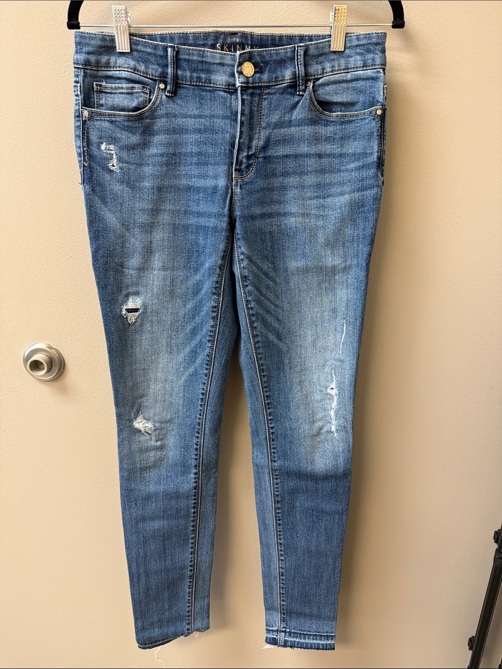 White House Black Market Skinny Jeans in Medium Blue Wash